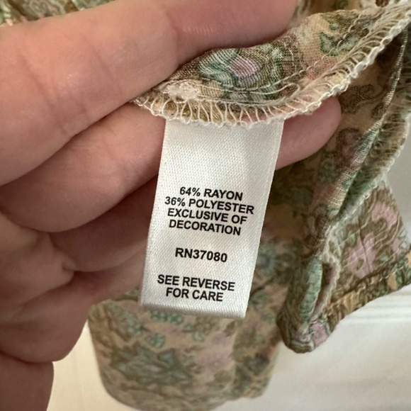 Cato Women’s Short Sleeve Green & Pink Button Up Floral Lace Blouse Sz L GUC - Picture 7 of 8